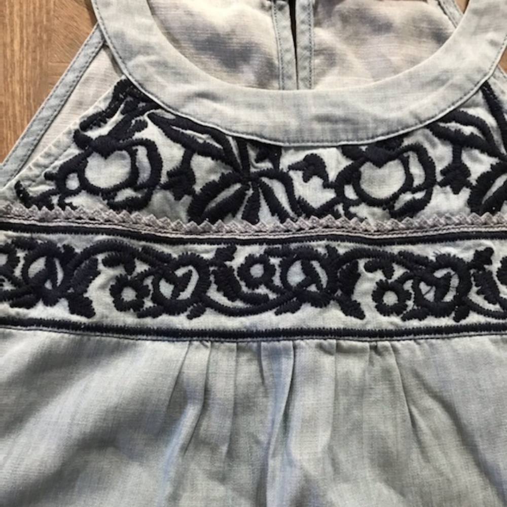 Dress - Picture 4 of 4
